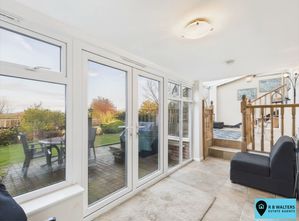 Lobby - click for photo gallery